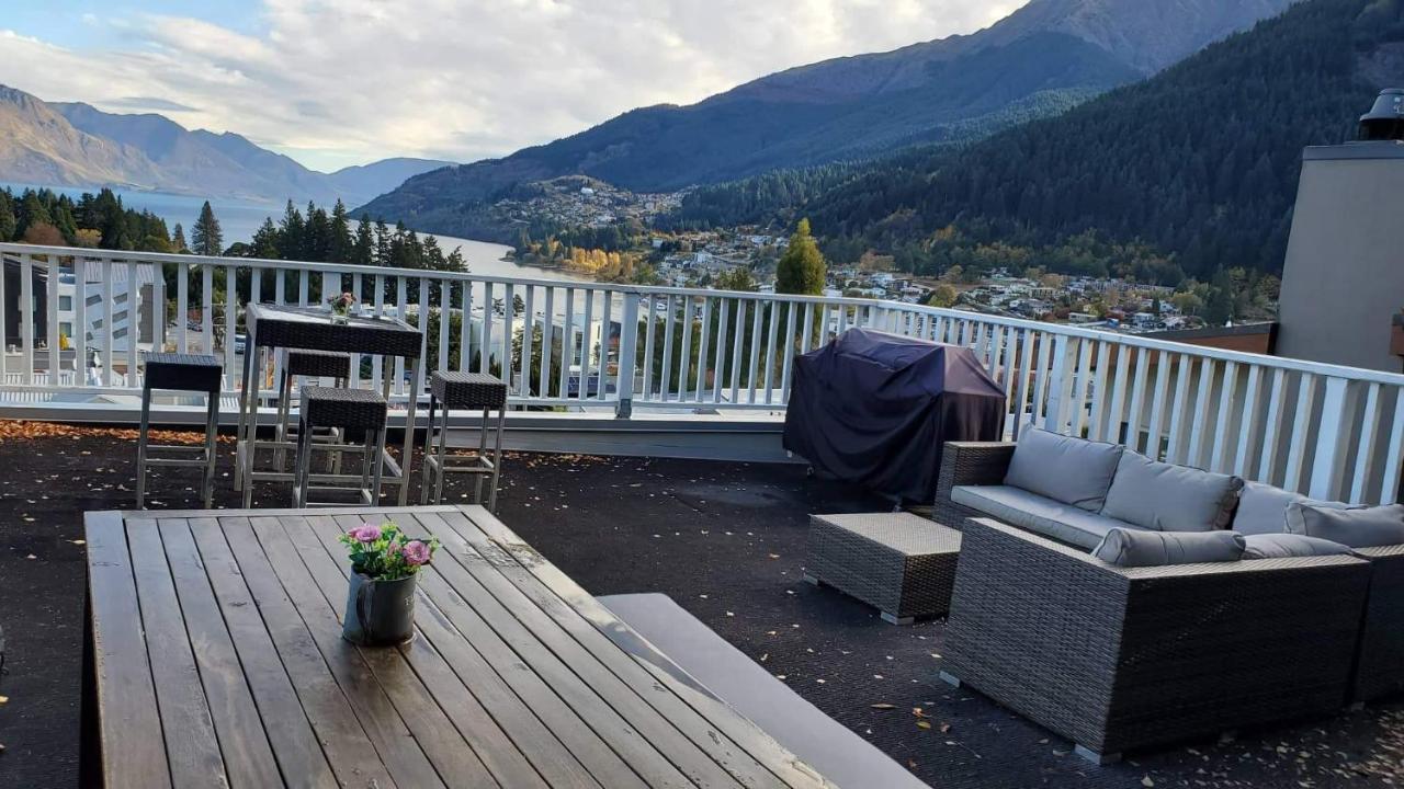 Central Lakeview Apartment With Amazing Rooftop 镇上湖景三室套房 Queenstown Extérieur photo